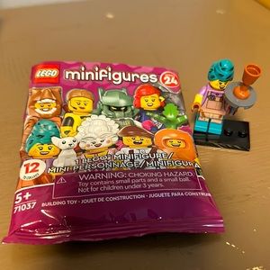 Series 24 Mini figures